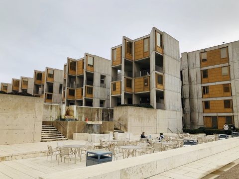콘크리트 건물의 역작, 솔크 생물학 연구소
