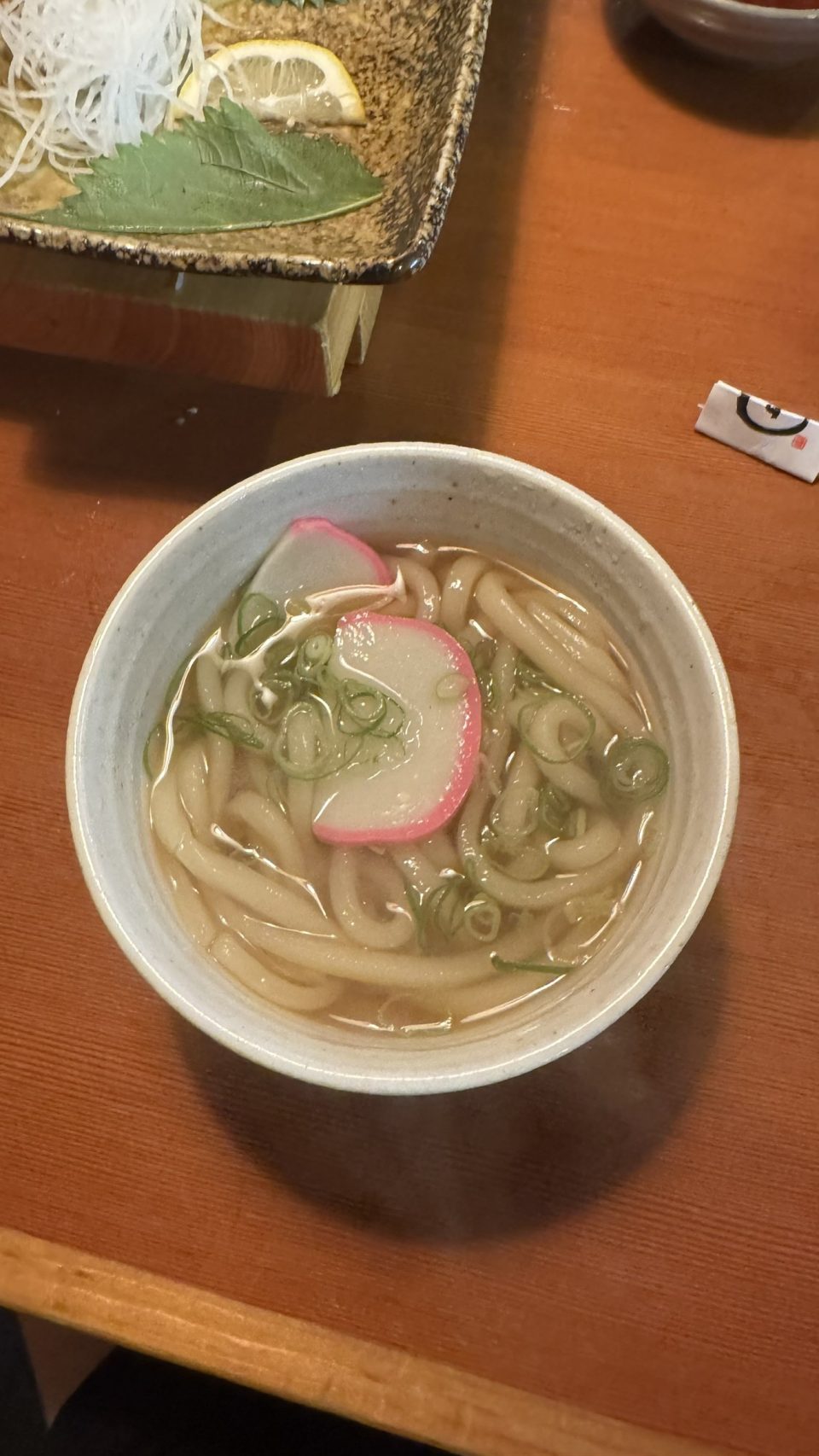 덩그러니 남은 우동