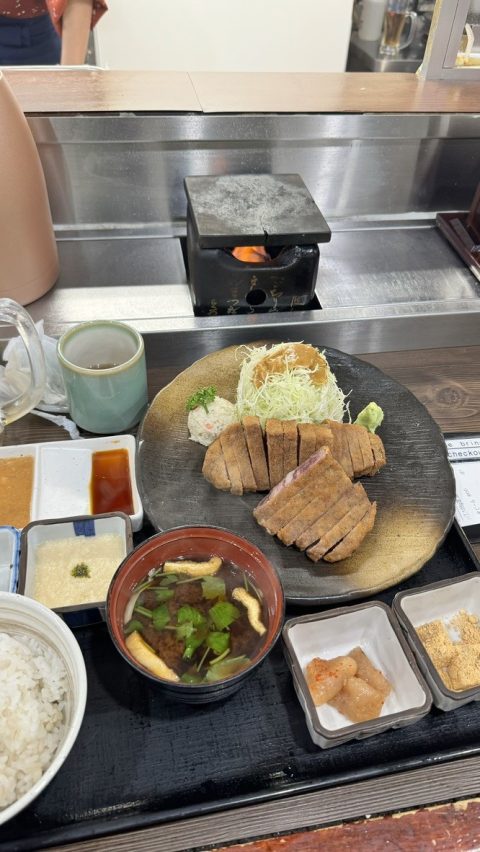 주문하니 금방 나온 규카츠