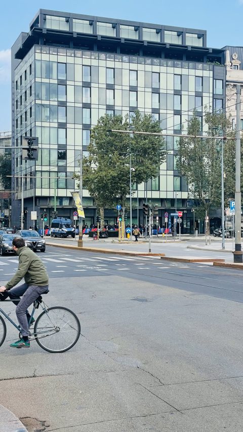 밀라노, 그리고 갑작스런 문제
