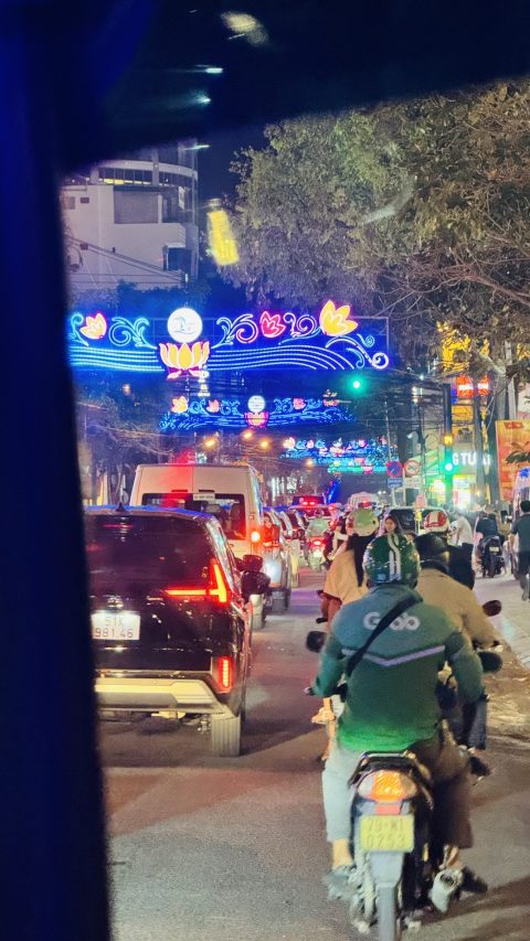 숙소로 돌아가는 차 안