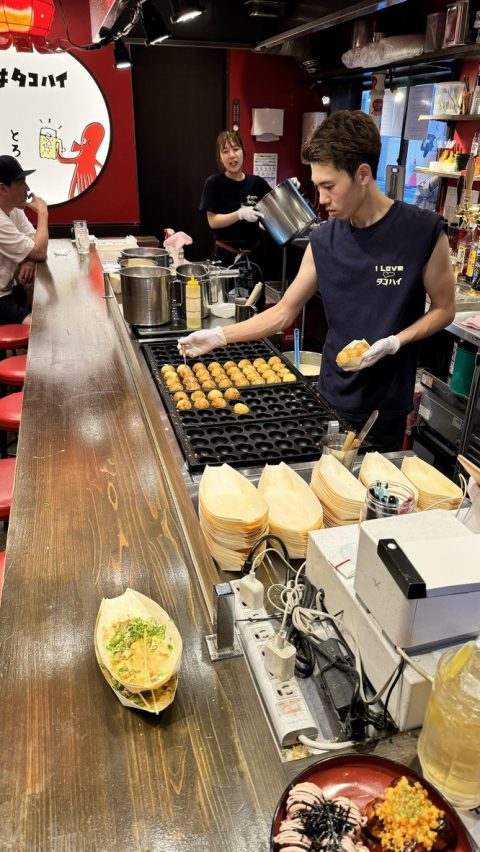 주문하면 그 때 만들어주는 타코야끼.