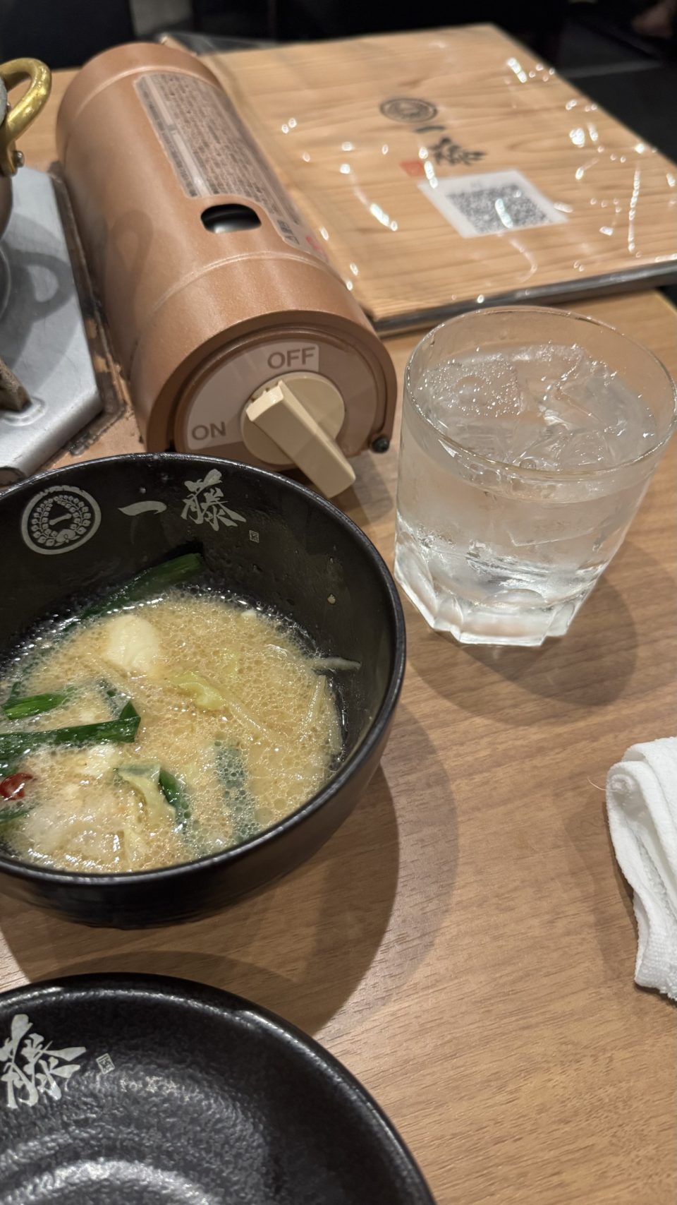 중간 중간 니혼슈도 함께 시켜 먹었다.