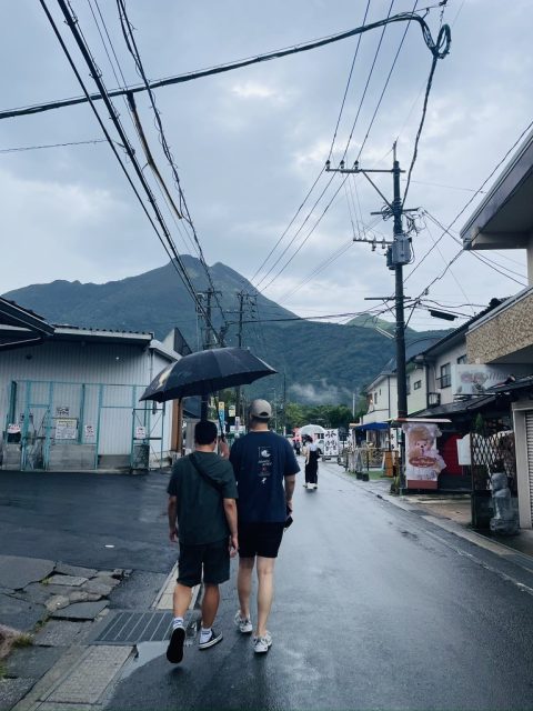 라멘 먹고 관광지로 가는 중
